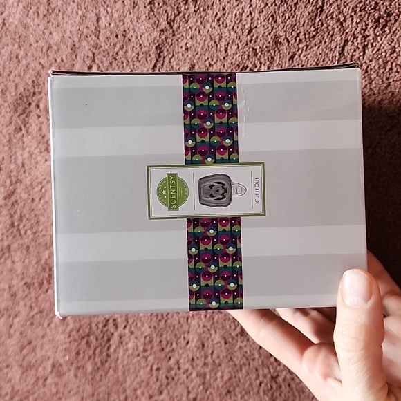 Scentsy Pumpkin Mini Warmer-NWOT - Picture 6 of 8